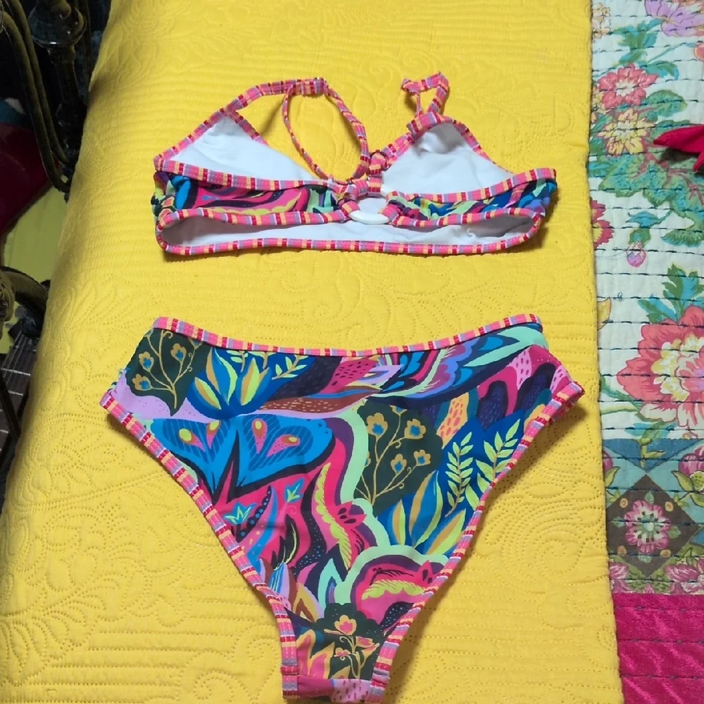 Colorful Patterned Bikini Set - Picture 2 of 3